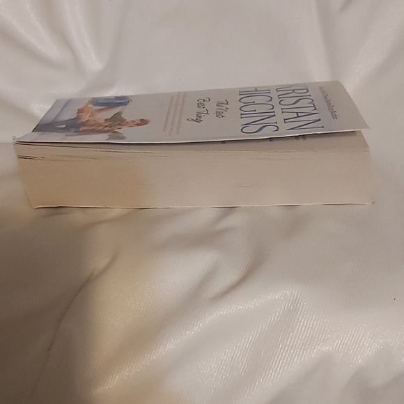 Kristan Higgins The Next Best Thing Novel - Picture 3 of 3